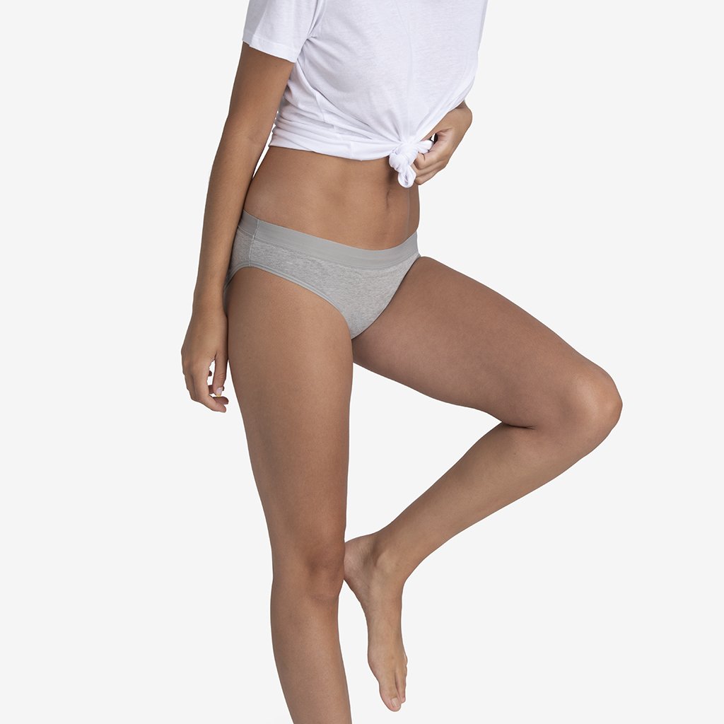 Color_Gris | Braga Menstrual Kiwitas Classic Sporty Chica Pierna Arriba