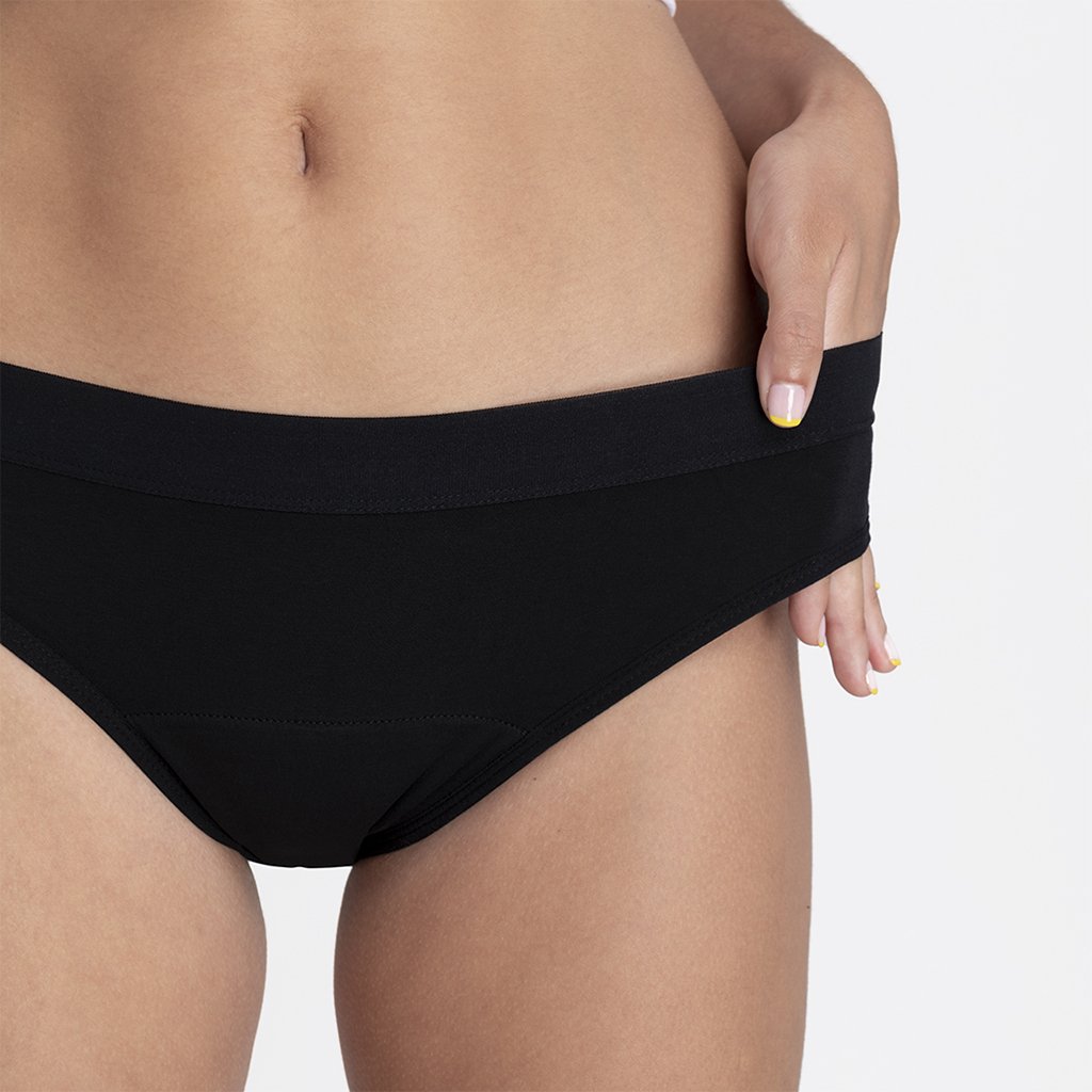 Color_Negro | Braga Menstrual Kiwitas Classic Sporty Detalle Delante